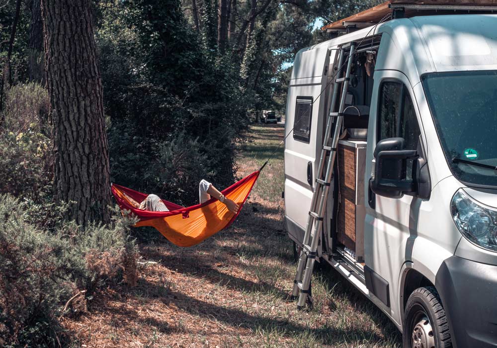 Ultra-light hammock in the van or camper – five reasons why you should always have one with you!